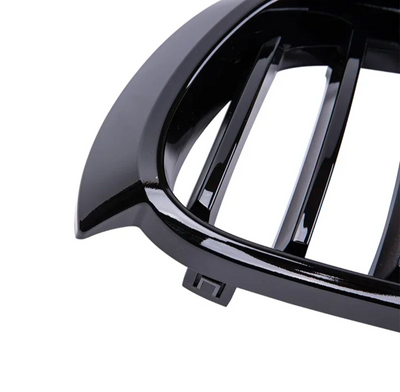 Calandre BMW X4 F26 noir brillant - vue de profil 2 - Becquet Voiture