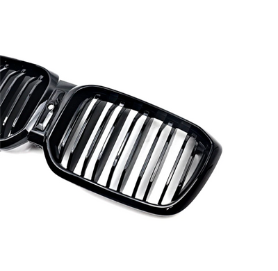 Calandre BMW X4 G02 noir brillant - packshot studio 2 - Becquet Voiture