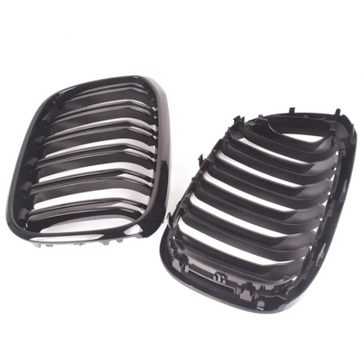 Calandre BMW X4 G02 noir brillant - vue de face 2 - Becquet Voiture