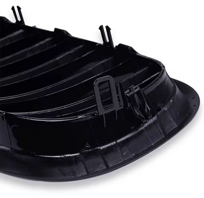Calandre BMW X5 E70 noir brillant - vue de trois-quarts 2 - Becquet Voiture