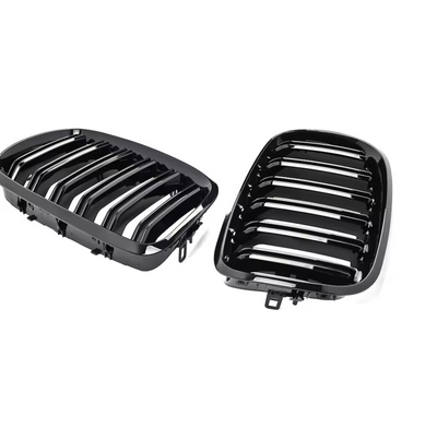 Calandre BMW X5 E70 noir brillant - vue de trois-quarts - Becquet Voiture