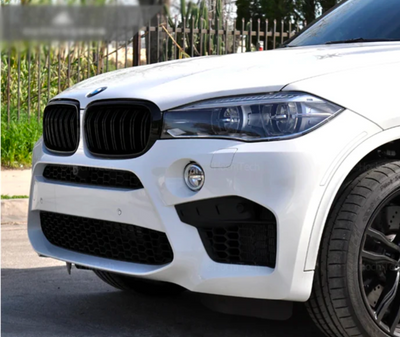 Calandre BMW X5 F15 noir brillant - vue de profil - Becquet Voiture