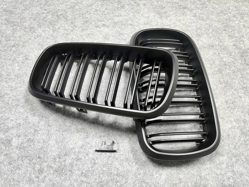 Calandre BMW X5 F15 X6 F16 Noir Mat 2014-2018 - vue de profil - Becquet Voiture