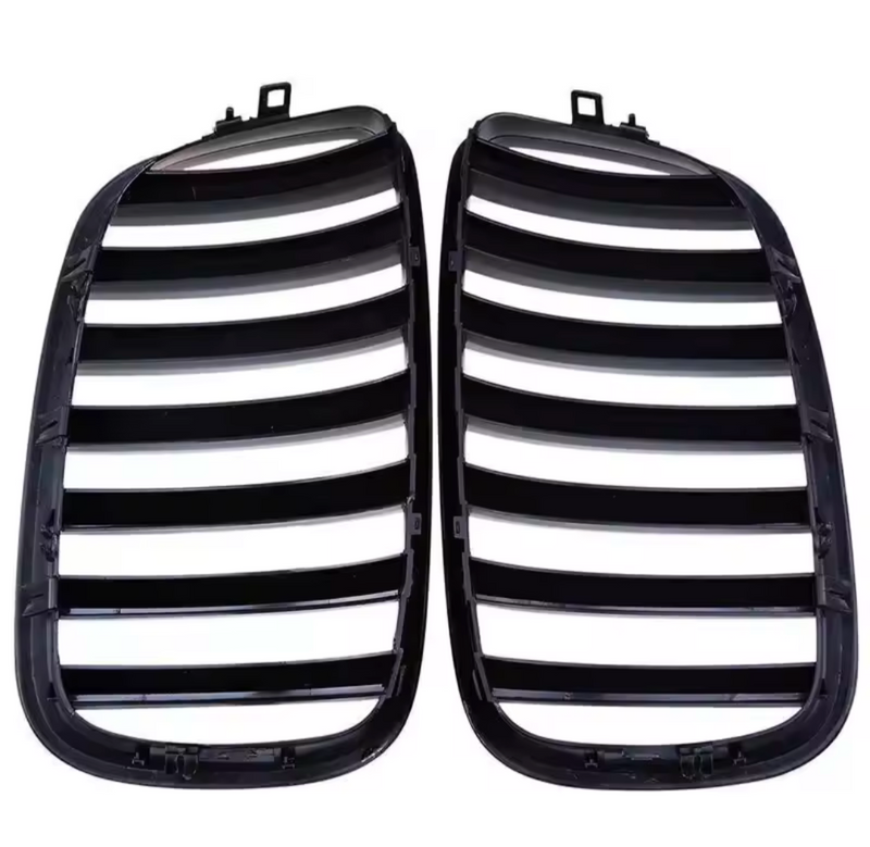 Gloss black BMW X6 E71 kidney grille - in use - Becquet Voiture