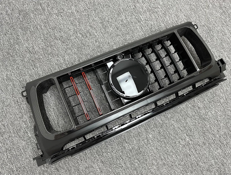 Calandre Carbone Mercedes Classe G W464 G63 Style R B900 - packshot studio - Becquet Voiture