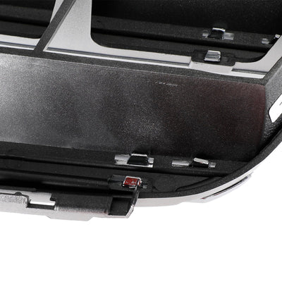Calandre Centrale Mercedes W204 C300 C350 2008-2014 Argent Avec LED - en situation 2 - Becquet Voiture