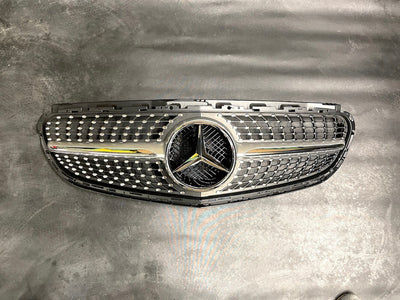 Calandre Diamant Mercedes Classe E W212 Facelift 2013-2016 - vue de face - Becquet Voiture