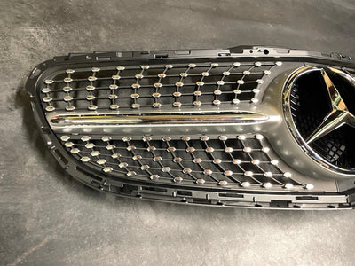 Calandre Diamant Mercedes Classe E W212 Facelift 2013-2016 - vue de profil - Becquet Voiture