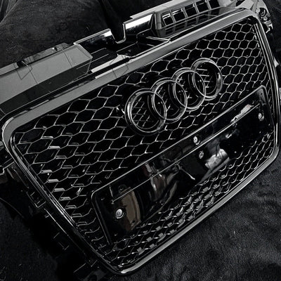 Calandre Grille Noir RS3 Pour Audi A3 S3 8P - vue de trois-quarts - Becquet Voiture
