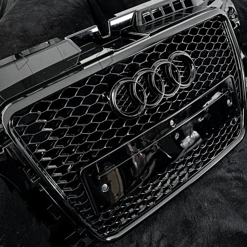 Calandre Grille Noir RS3 Pour Audi A3 S3 8P - vue de trois-quarts - Becquet Voiture
