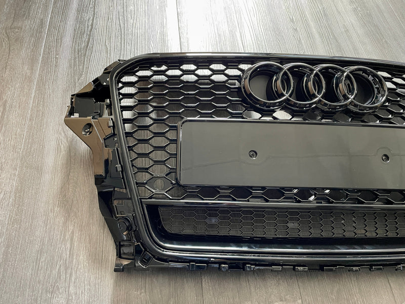 Kühlergrill im RS3-Look Audi A3 8V Schwarz 2012-2016 - Dreiviertelansicht - Becquet Voiture