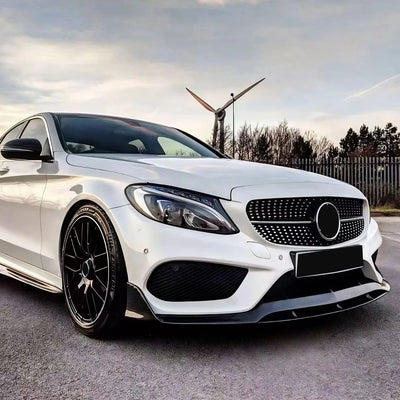 Calandre Mercedes Classe C W205 AMG Diamond 2014-2018 - vue de trois-quarts - Becquet Voiture