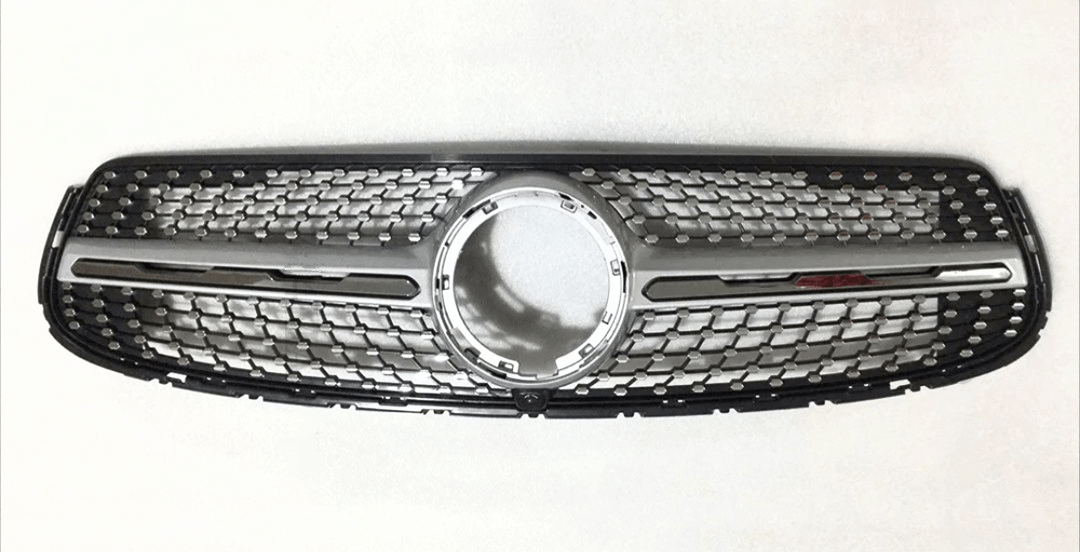 Calandre Mercedes GLC W253 type Diamant - détail du montage - Becquet Voiture