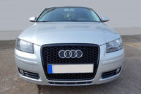 Kühlergrill Schwarz Glänzend Audi A3 8-Türer RS3-Optik (04-08) - Seitenansicht - Becquet Voiture