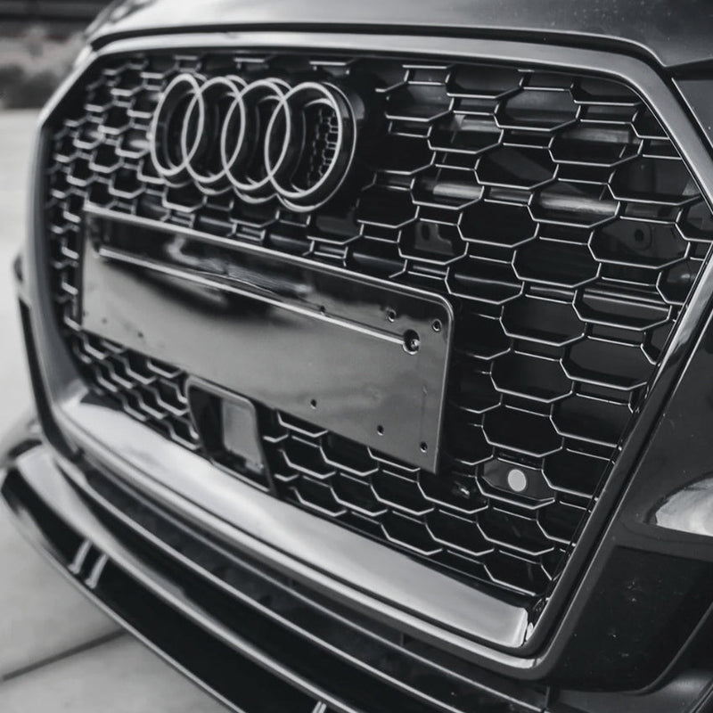 Black Honeycomb Grille RS3 Style Audi A3 S3 8V - fitted on vehicle - Becquet Voiture