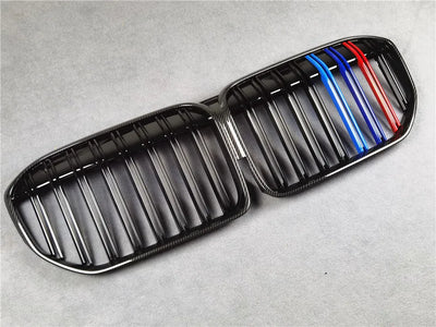 Calandre Sport BMW Série 7 G11 G12 Noir Brillant 2020+ - vue de trois-quarts - Becquet Voiture