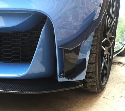 Canards Avant MAD Fibre Carbone BMW F80 F82 - installé sur véhicule - Becquet Voiture