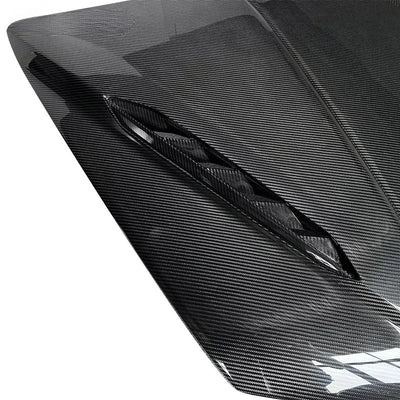 Capot Avant Lamborghini Urus Carbone Sec 2018-2021 - packshot studio - Becquet Voiture
