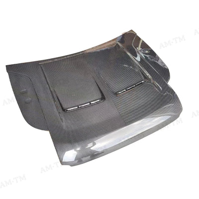 Capot en Fibre de Carbone Land Rover Defender 2020+ - vue de trois-quarts - Becquet Voiture