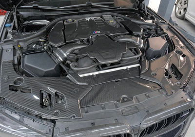 Capots Compartiment Moteur Carbone BMW M5 F90 - packshot studio - Becquet Voiture