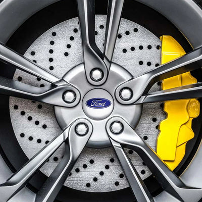 Centre De Roues Ford ST Noir Chrome Rouge Bleu 54mm - vue arrière - Becquet Voiture