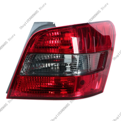 Clignotant Arrière LED Mercedes GLK W204 X204 2008-2012 - détail du montage - Becquet Voiture