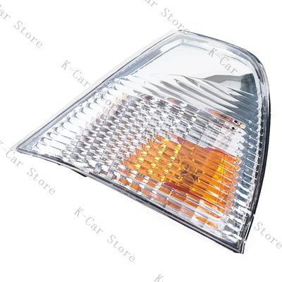 Clignotant d'Angle Latéral Toyota Hiace 1999-2001 - installé sur véhicule - Becquet Voiture