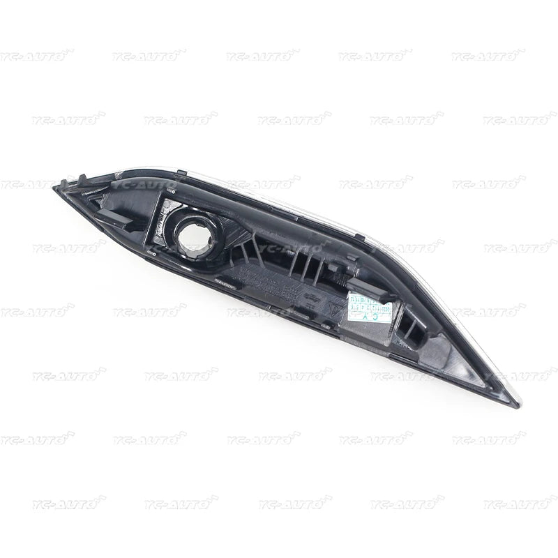 Fender Side Turn Signal Porsche Cayenne 958 2011-2014 - studio packshot - Becquet Voiture