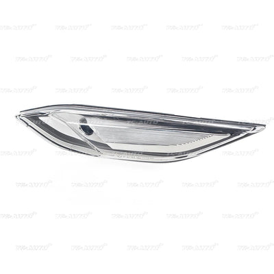 Clignotant Latéral d'Aile Porsche Cayenne 958 2011-2014 - vue de trois-quarts - Becquet Voiture