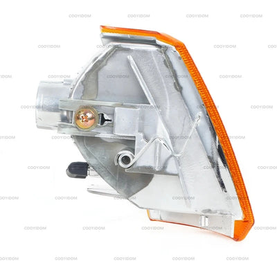 Clignotant Répétiteur Latéral Peugeot 205 1983-1994 - installé sur véhicule - Becquet Voiture