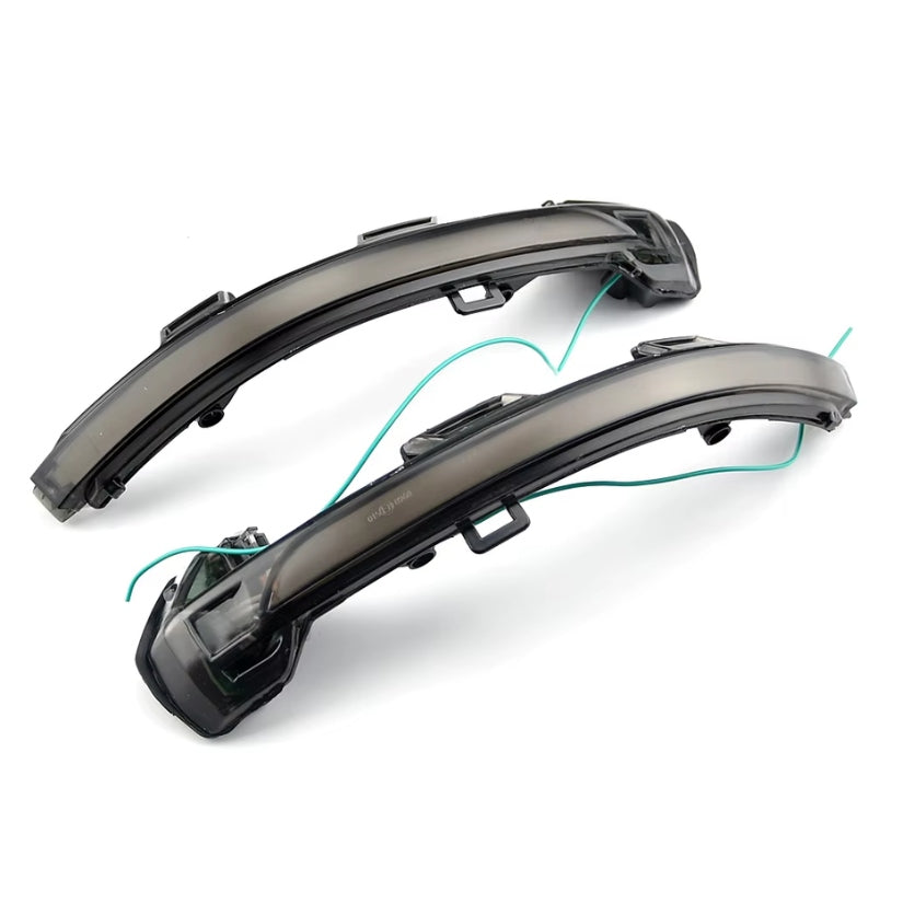 Clignotants LED Dynamiques Rétroviseur VW Golf 8 Fumé - vue de face - Becquet Voiture