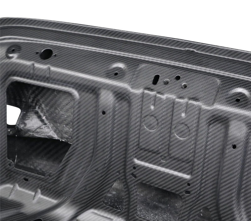 OEM+ Kofferraum in Carbonfaser BMW G82 - Rückansicht - Becquet Voiture