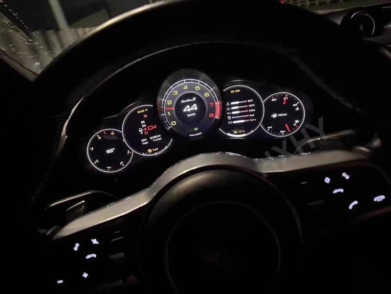 Digital Speedometer Porsche Cayenne 911 Panamera - side view - Becquet Voiture
