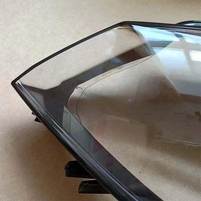 Coque Lentille Phare VW Golf 7.5 2018-2020 Transparente - vue de trois-quarts - Becquet Voiture