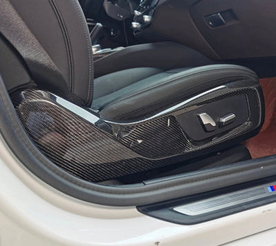 Coque Siège Latérale Fibre Carbone BMW F90 M5 - vue de trois-quarts - Becquet Voiture