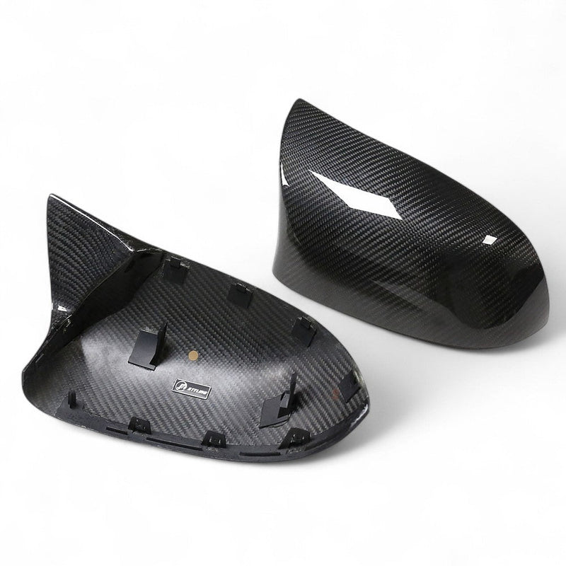 Carbon fiber mirror caps BMW X3 F25 - close-up view - Becquet Voiture