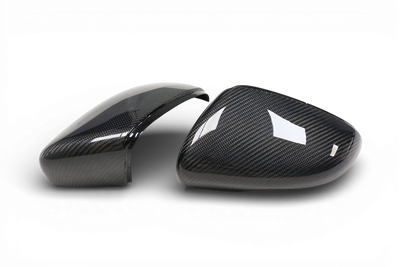 Coques rétroviseurs carbone VW Golf 6 - packshot studio - Becquet Voiture