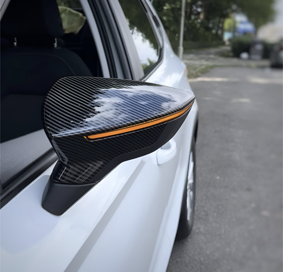 Coques Rétroviseurs Look Carbone Seat Ibiza 5 6F 2017-2023 - vue de face - Becquet Voiture