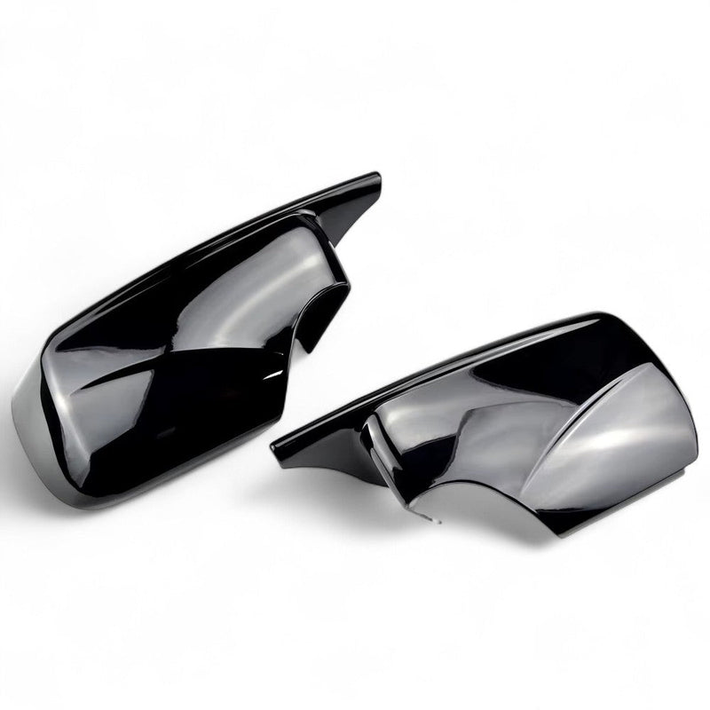 M Performance Außenspiegelkappen Hochglanz-Schwarz BMW 3er E46 1998–2001 - Dreiviertelansicht - Becquet Voiture