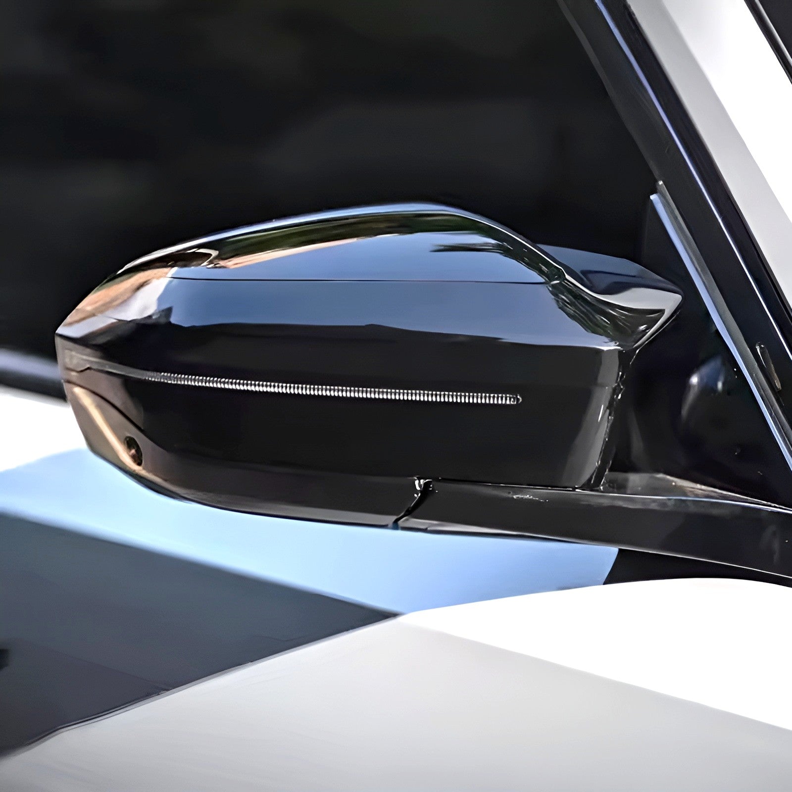 Coques Rétroviseurs M Performance Noir Brillant BMW Série 5 G60 2023-2026 - vue de face - Becquet Voiture