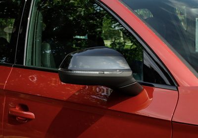 Coques rétroviseurs noir brillant Audi Q5 II 2018-2024 - vue de profil - Becquet Voiture