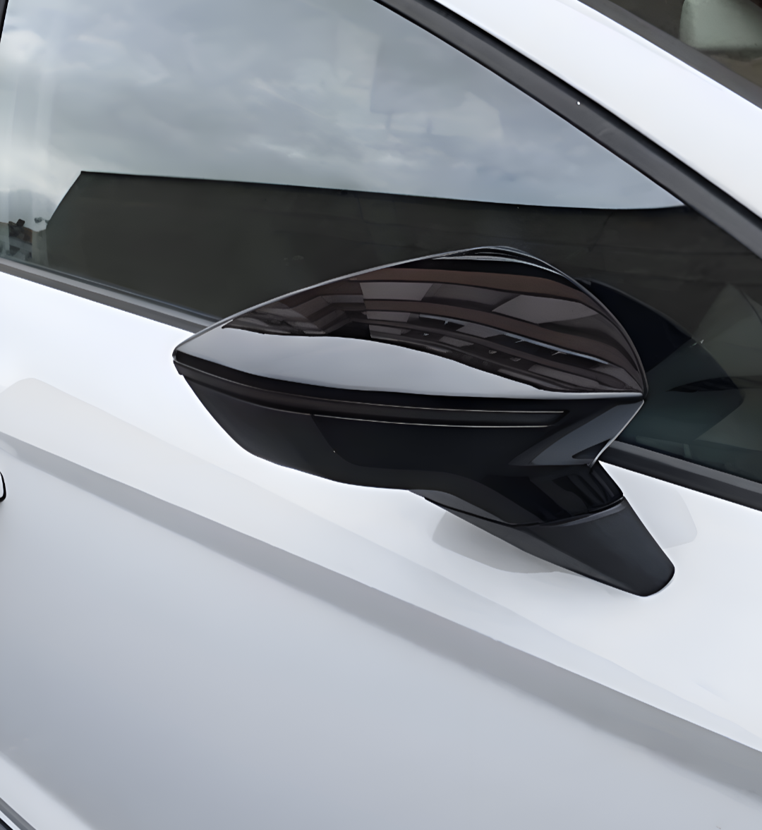 Coques Rétroviseurs Noir Brillant Seat Leon III 5F 2012 2020 - vue de face - Becquet Voiture