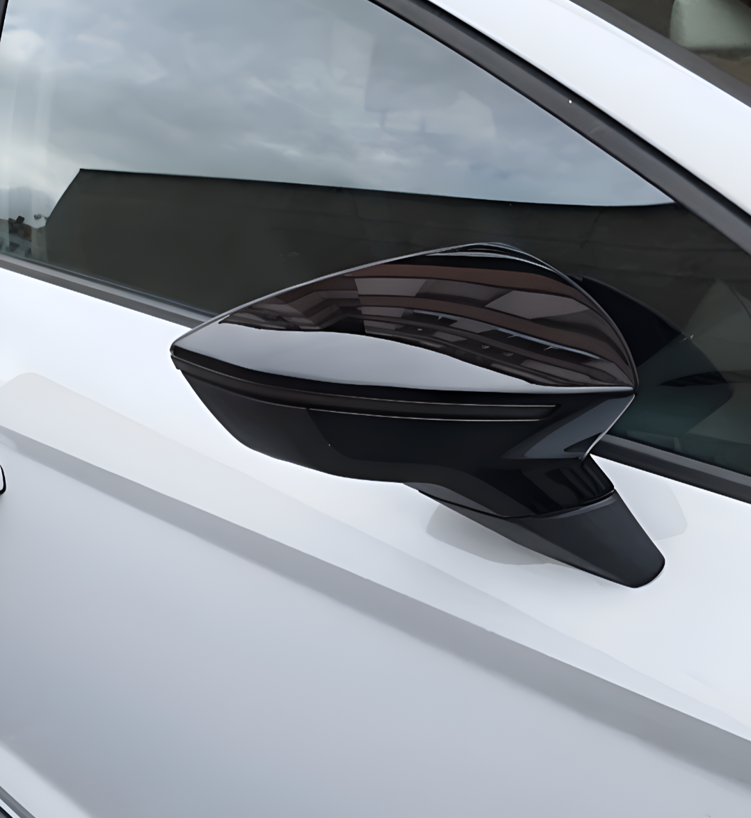 Coques rétroviseurs Seat Leon 5F 2012-2020 noir brillant - vue de face - Becquet Voiture