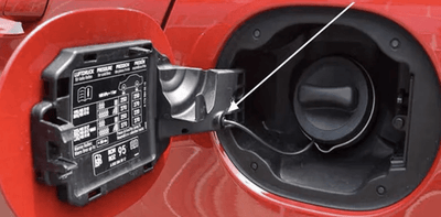 Cordon Attache Bouchon Réservoir Carburant Mercedes Classe A B C - vue de face - Becquet Voiture