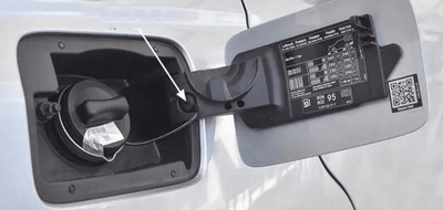 Cordon Attache Bouchon Réservoir Carburant Mercedes Classe A B C - vue de profil - Becquet Voiture
