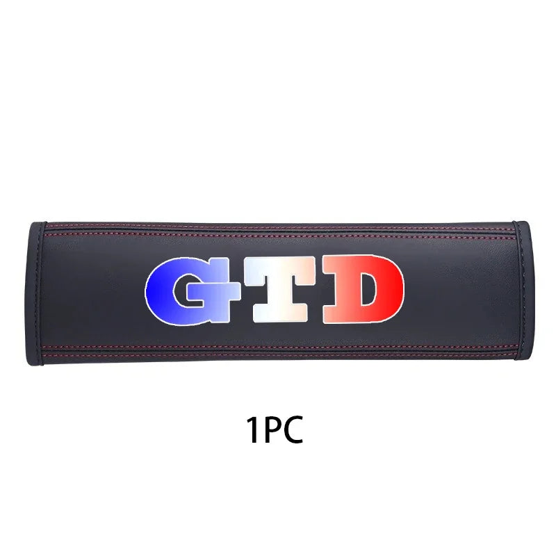 Coussin Cuir Volkswagen Golf MK4 à MK8 GTD R - packshot studio 2 - Becquet Voiture