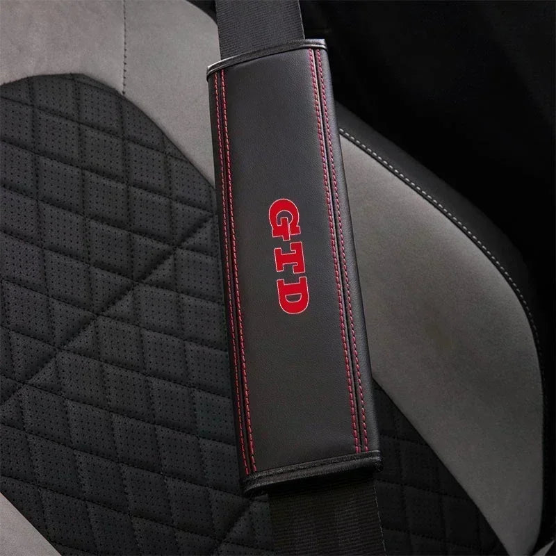 Coussin Cuir Volkswagen Golf MK4 à MK8 GTD R - vue de trois-quarts - Becquet Voiture