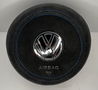Airbag Cover VW Golf 7 Polo Tiguan Scirocco - three-quarter view - Becquet Voiture