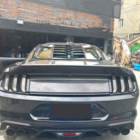 Couvercle de Coffre Fibre de Carbone Ford Mustang 2015-2018 - packshot studio - Becquet Voiture