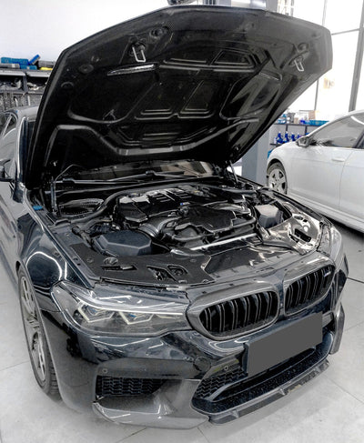 Couvercle Liquide Refroidissement Carbone BMW M5 F90 - installé sur véhicule - Becquet Voiture
